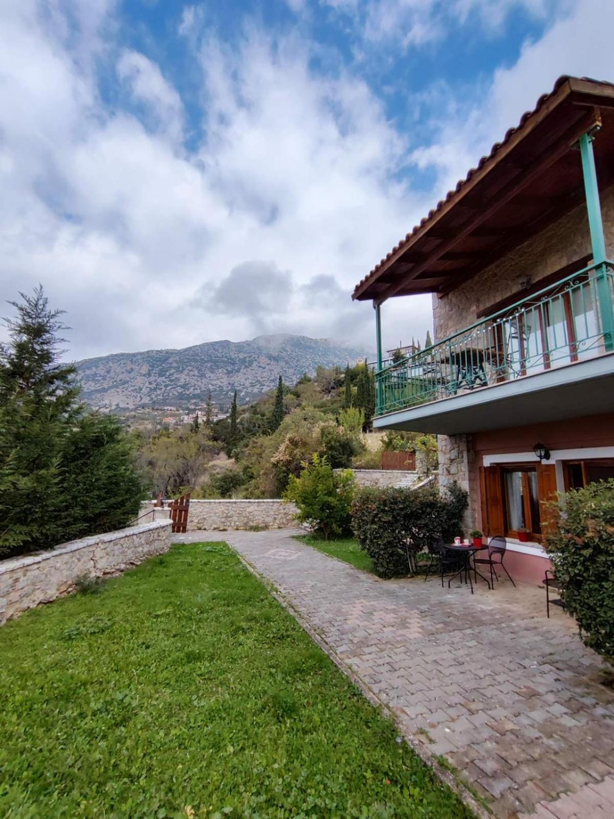 Kastalia Country * Arachova
